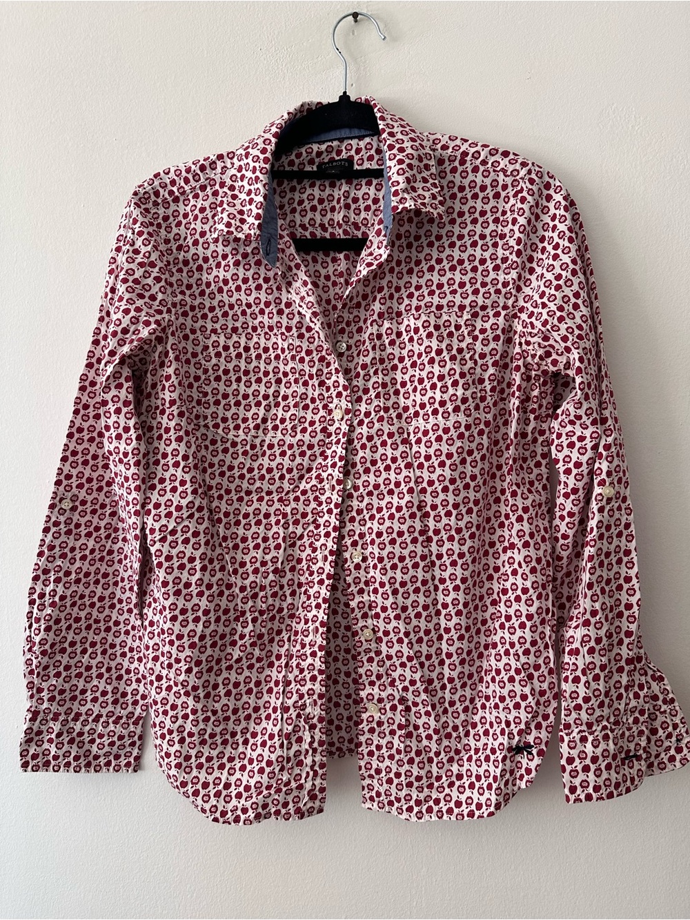 Talbots long sleeve‎ collared button front apple print shirt red/white size 6
